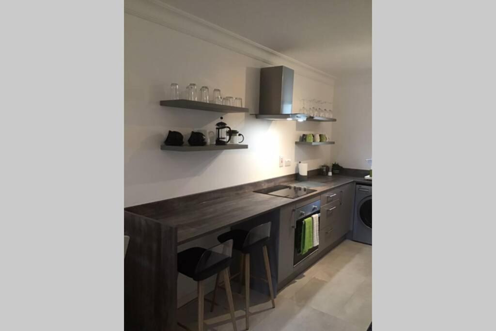 Waterfront Apartment Completely Refurbished Westport Zewnętrze zdjęcie