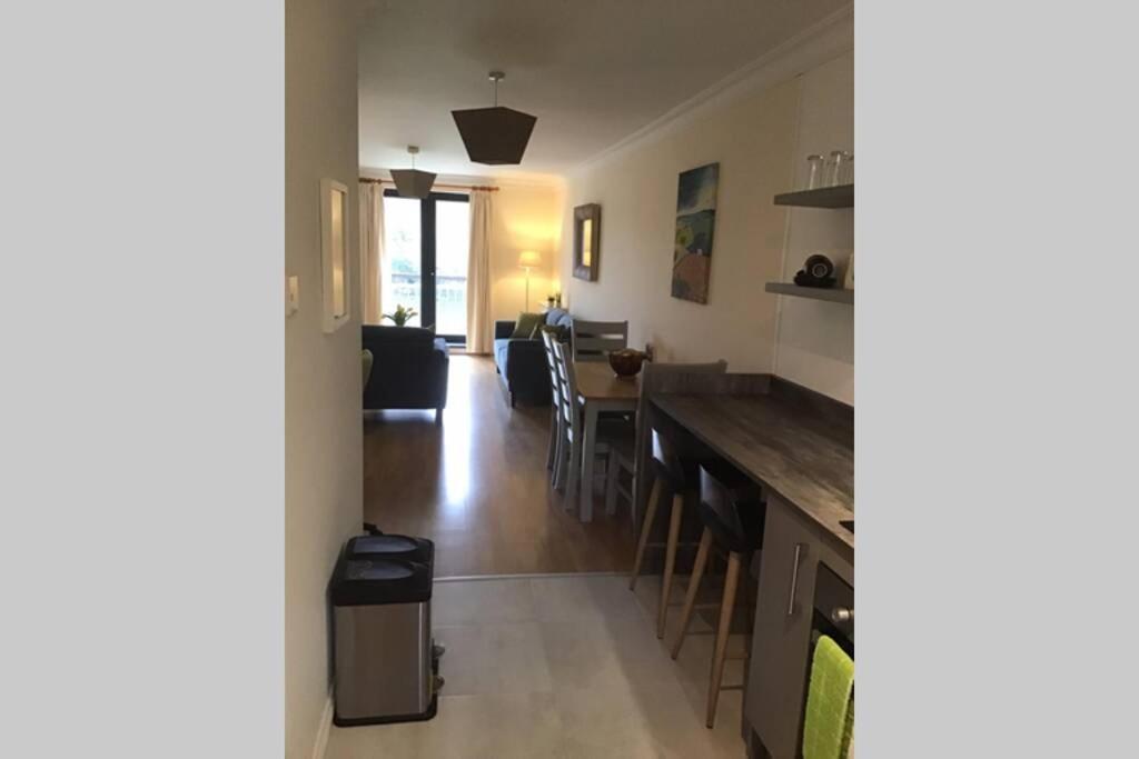 Waterfront Apartment Completely Refurbished Westport Zewnętrze zdjęcie