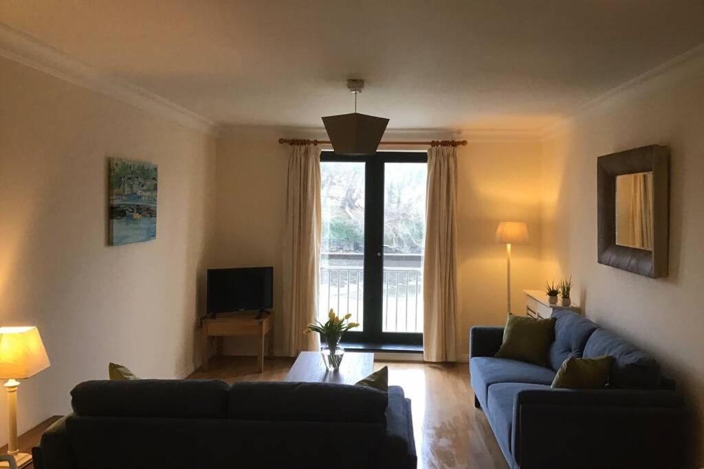 Waterfront Apartment Completely Refurbished Westport Zewnętrze zdjęcie